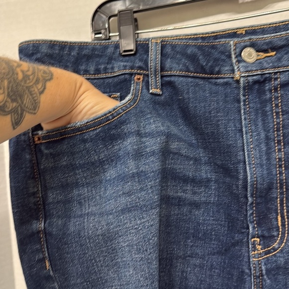 Old Navy Blue High Rise OG Straight Secret Smooth Pockets Plus 3” Shorts Size 18 - Picture 3 of 8